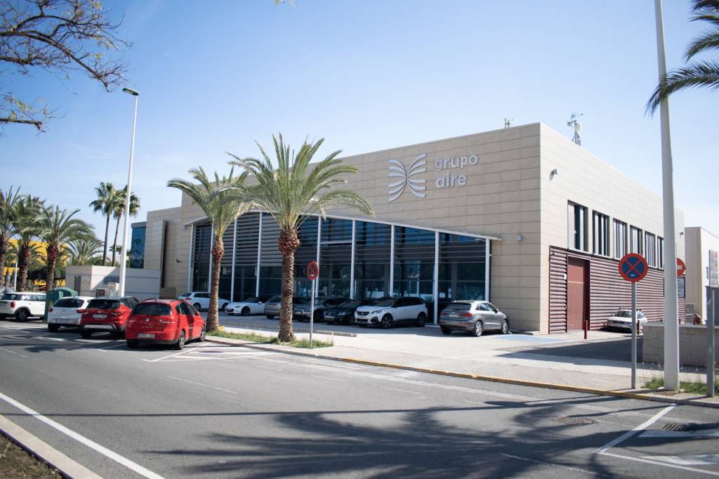 Fachada exterior del centro de datos en alicante de Oasix Grupo Aire